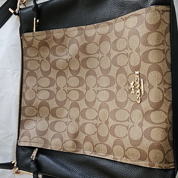 Coach Large Signature/ Black Shoulder Bag NWOT - Picture 2 of 16